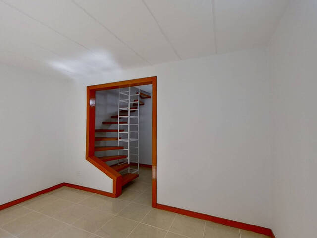 #1835910043 - Casa con conjunto cerrado para Venta en Bogotá - DC