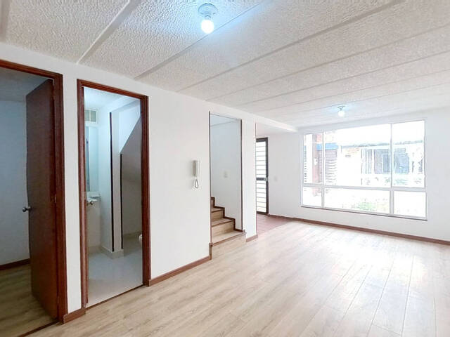 #2079836431 - Casa con conjunto cerrado para Venta en Mosquera - CUN