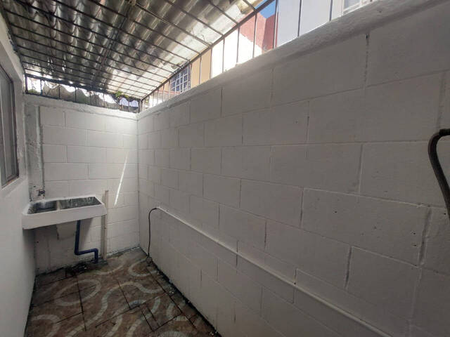 #2324120915 - Casa en condominio para Venta en San Antonio la Isla - MC